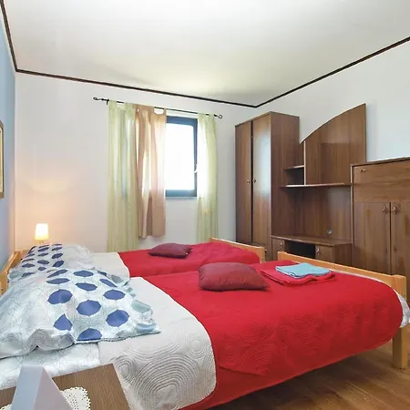 Apartment Fuer 6 Personen Ca 84 Qm In Galizana, Istrien Istrische Riviera *